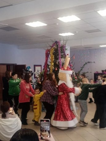 На Новогодней утреннике в Мошковском клубе!
