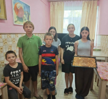 Учимся печь  "Шарлотку"!